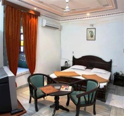 фото отеля Hotel Govindham Palace