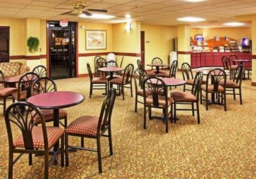 фото отеля Holiday Inn Express Hotel & Suites Bentonville