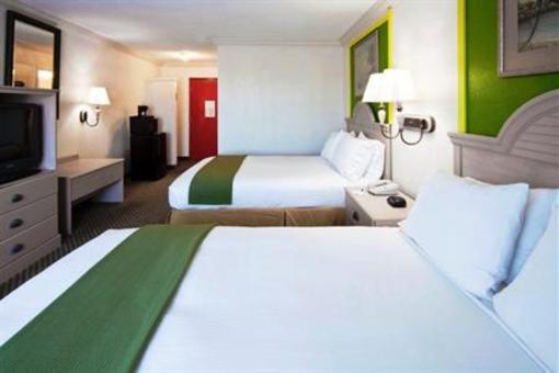фото отеля Holiday Inn Express Hotel & Suites Florida City