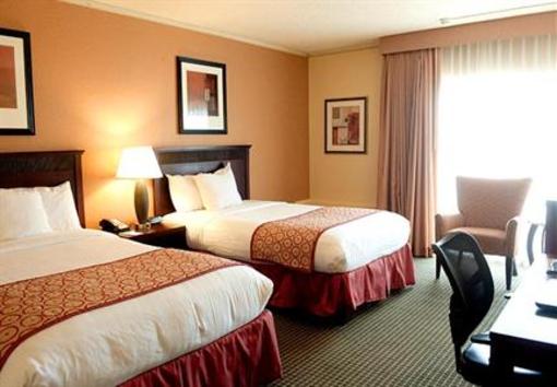 фото отеля Fairfield Inn & Suites Cincinnati North Sharonville