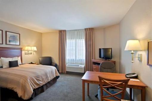 фото отеля Candlewood Suites - Portland Airport