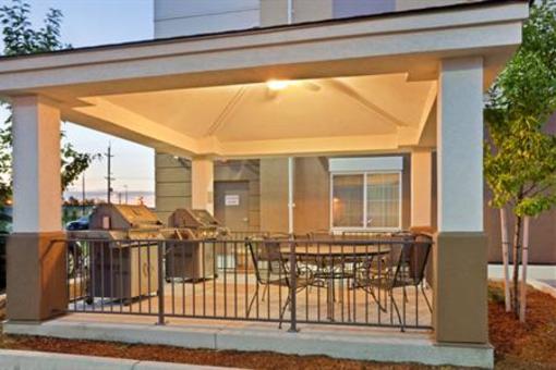 фото отеля Candlewood Suites - Portland Airport