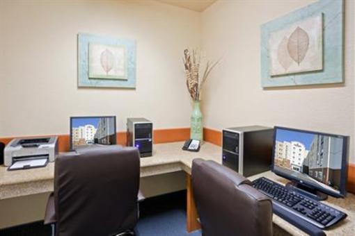 фото отеля Candlewood Suites - Portland Airport