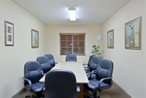 фото отеля Candlewood Suites - Portland Airport