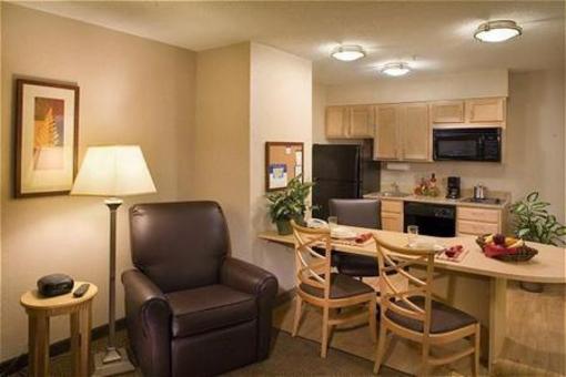 фото отеля Candlewood Suites - Portland Airport