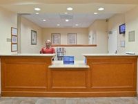 Candlewood Suites - Portland Airport