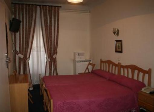 фото отеля Hostal Trevinca Madrid