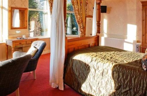 фото отеля Merewood Country House Hotel