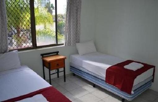 фото отеля Enderley Gardens Apartments