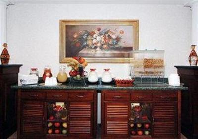 фото отеля Comfort Suites Newark