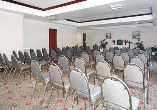 фото отеля Comfort Suites Newark
