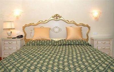 фото отеля Hotel San Luca Venice