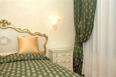 фото отеля Hotel San Luca Venice