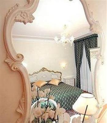 фото отеля Hotel San Luca Venice