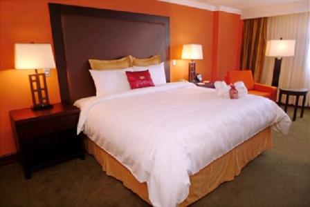 фото отеля Crowne Plaza Hotel Corobici