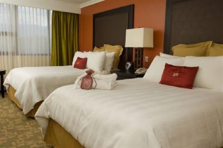 фото отеля Crowne Plaza Hotel Corobici