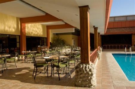 фото отеля Crowne Plaza Hotel Corobici