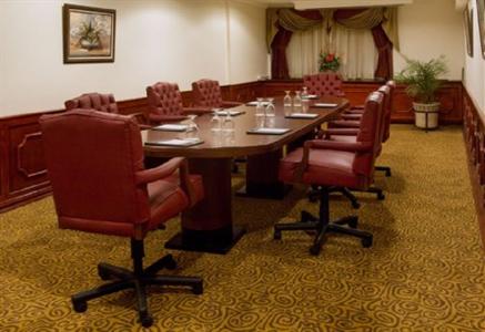 фото отеля Crowne Plaza Hotel Corobici