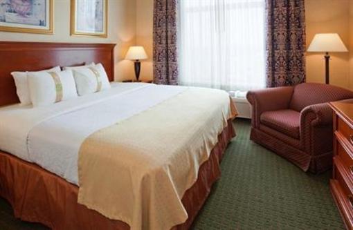 фото отеля Holiday Inn Hotel & Suites Madison West
