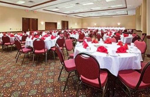 фото отеля Holiday Inn Hotel & Suites Madison West