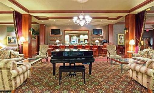 фото отеля Holiday Inn Hotel & Suites Madison West