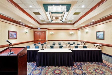 фото отеля Holiday Inn University Plaza - Bowling Green