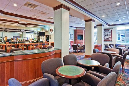 фото отеля Holiday Inn University Plaza - Bowling Green