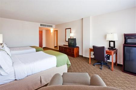 фото отеля Holiday Inn University Plaza - Bowling Green