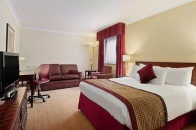 фото отеля Hilton Warwick / Stratford-upon-Avon