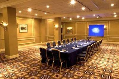 фото отеля Hilton Warwick / Stratford-upon-Avon