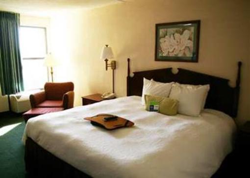 фото отеля Hampton Inn Fayetteville - Cross Creek Mall
