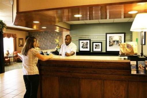 фото отеля Hampton Inn Fayetteville - Cross Creek Mall