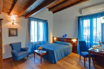 фото отеля La Plumeria Hotel