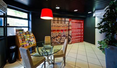 фото отеля Inter Hotel Republique Clermont-Ferrand