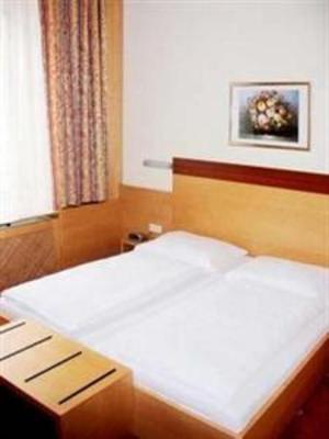 фото отеля Hotel Hadrigan