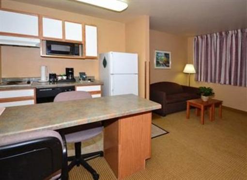 фото отеля MainStay Suites Milwaukee Airport Oak Creek