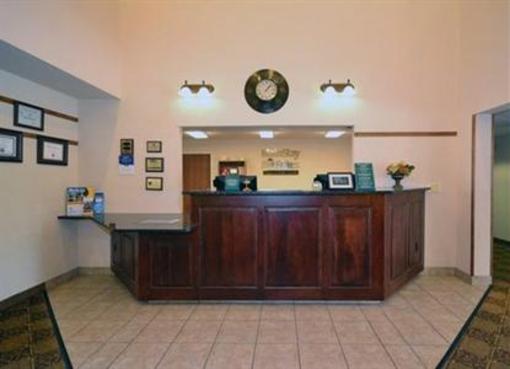 фото отеля MainStay Suites Milwaukee Airport Oak Creek