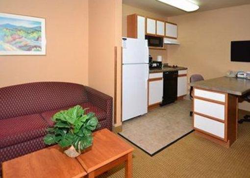 фото отеля MainStay Suites Milwaukee Airport Oak Creek