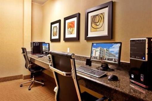 фото отеля Holiday Inn Lake Charles West Sulphur