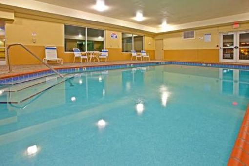 фото отеля Holiday Inn Express Hotel & Suites Lexington Northeast