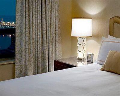 фото отеля The Ritz-Carlton Chicago (A Four Seasons Hotel)