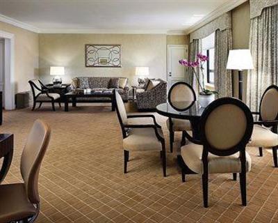 фото отеля The Ritz-Carlton Chicago (A Four Seasons Hotel)