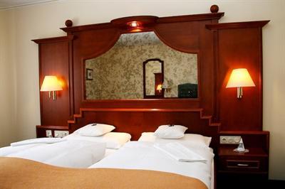 фото отеля Hotel Am Schlossberg Erding