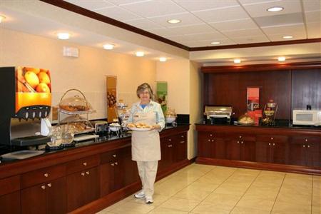 фото отеля Hampton Inn Sikes Senter Mall Wichita Falls