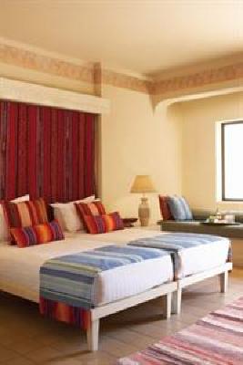 фото отеля Crowne Plaza Sahara Sands Port Ghalib Resort