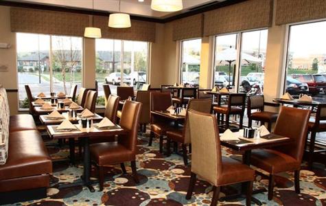 фото отеля Hilton Garden Inn Charlotte Mooresville