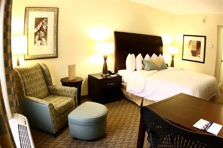фото отеля Hilton Garden Inn Charlotte Mooresville