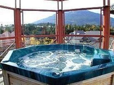 фото отеля Alpenglow Lodge by ResortQuest Whistler