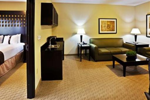 фото отеля Holiday Inn Hotel & Suites Tulsa South