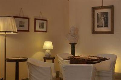 фото отеля Hotel L'Antico Pozzo
